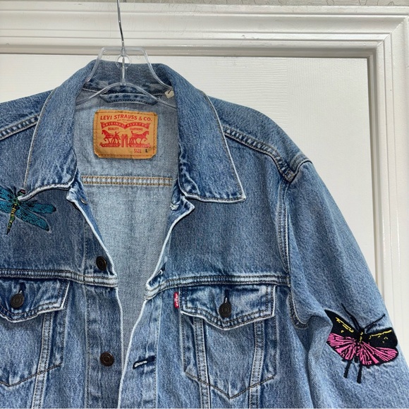 Levi's Trucker Jean Jacket Embroidery Nature Bugs Womens XL Men’s L - Picture 6 of 10